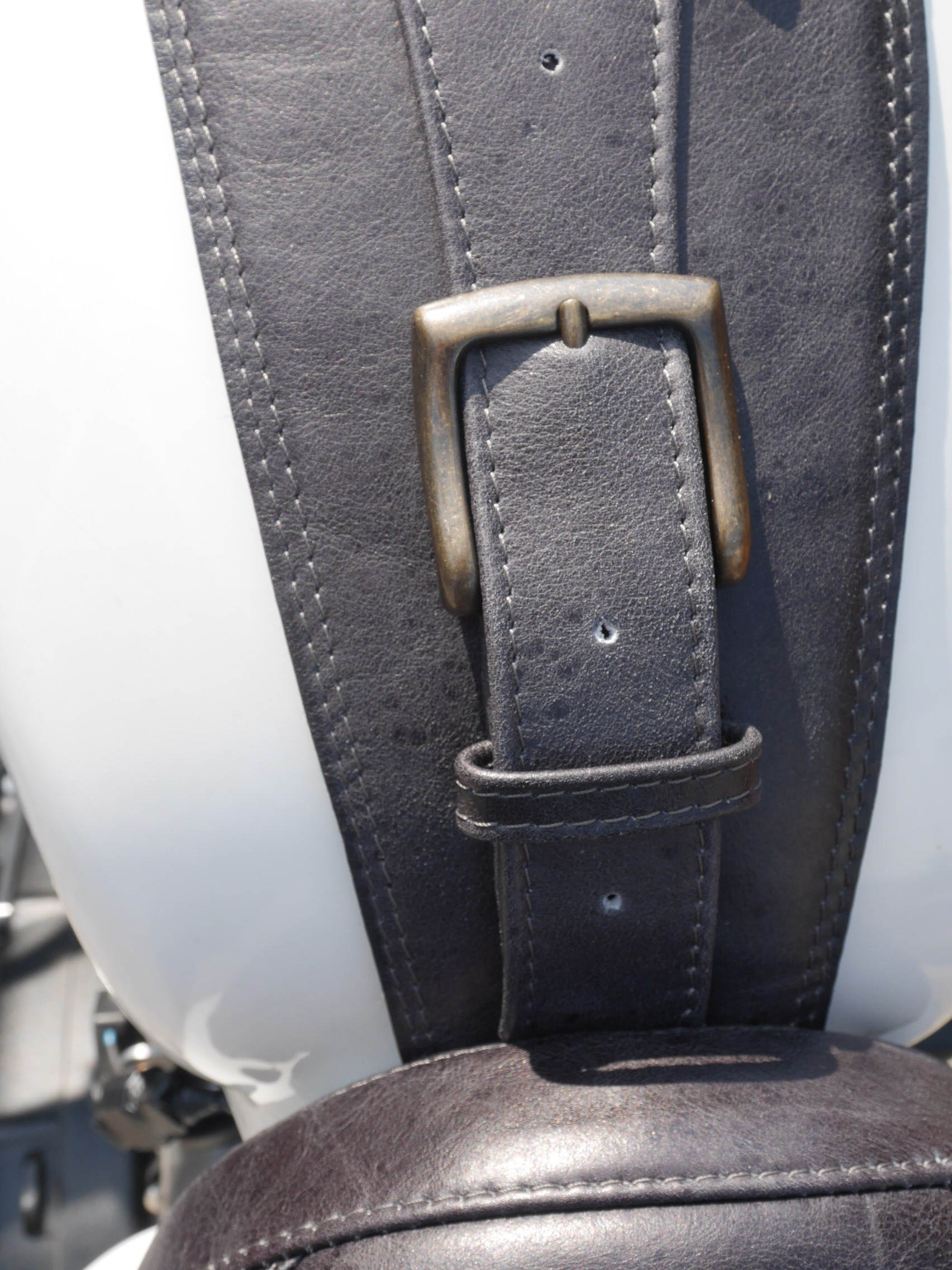 Leather tank strap with mobile phone