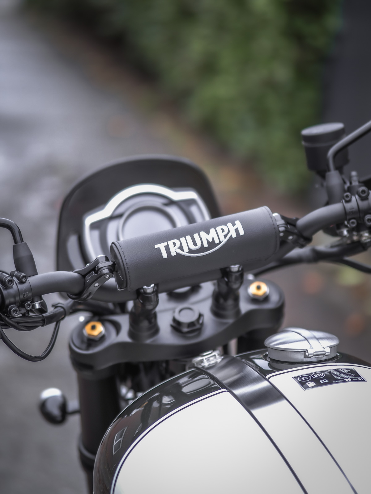 Scrambler 1200 Handlebar Cross Bump