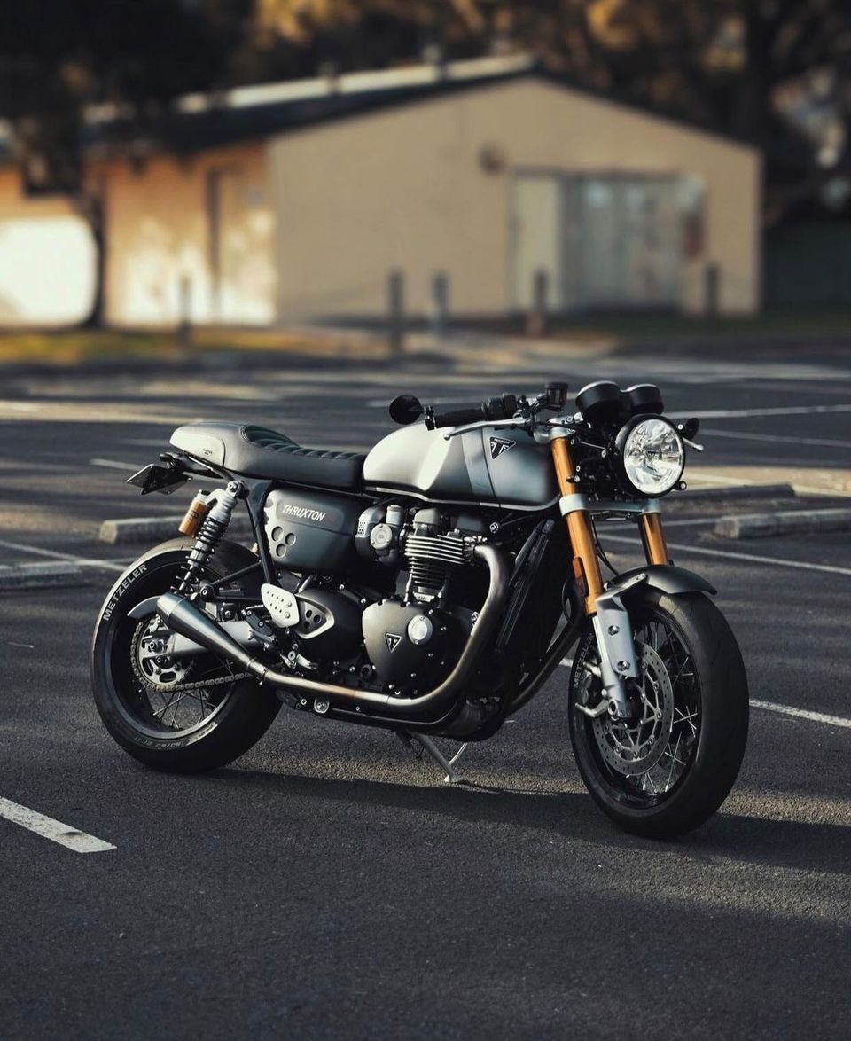 Greaser seat - Thruxton 1200