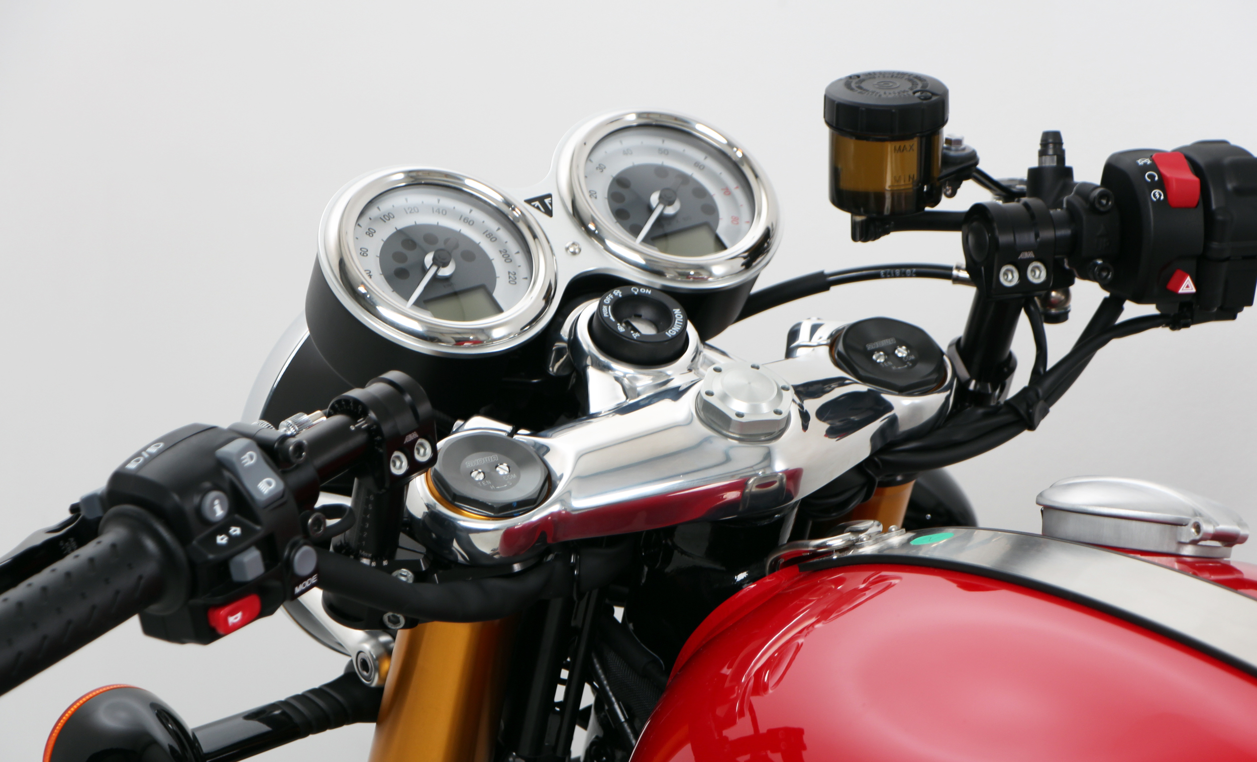 Talones ajustables para Thruxton