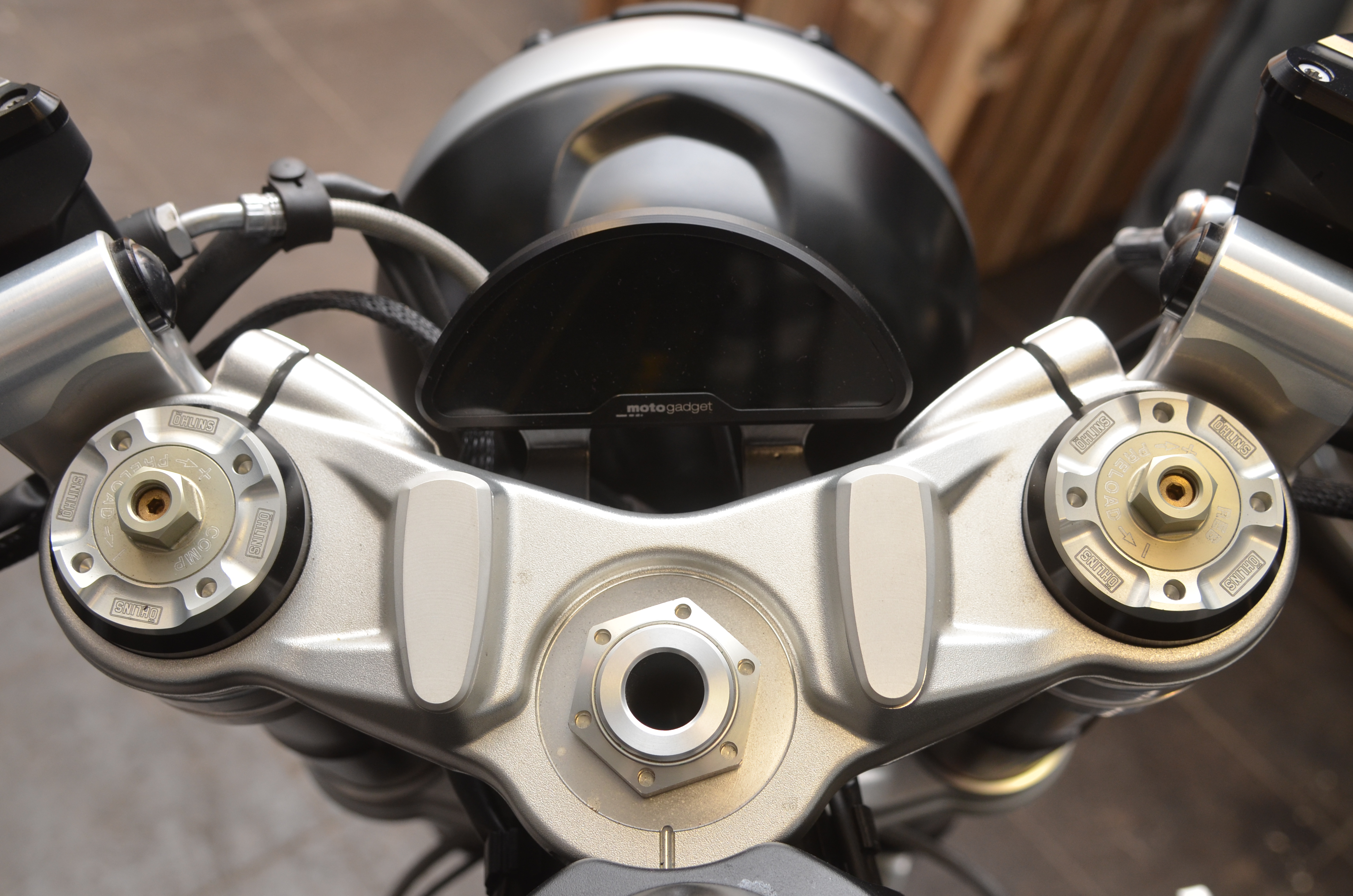 Soporte de velocímetro Raisch Motogadget R9T