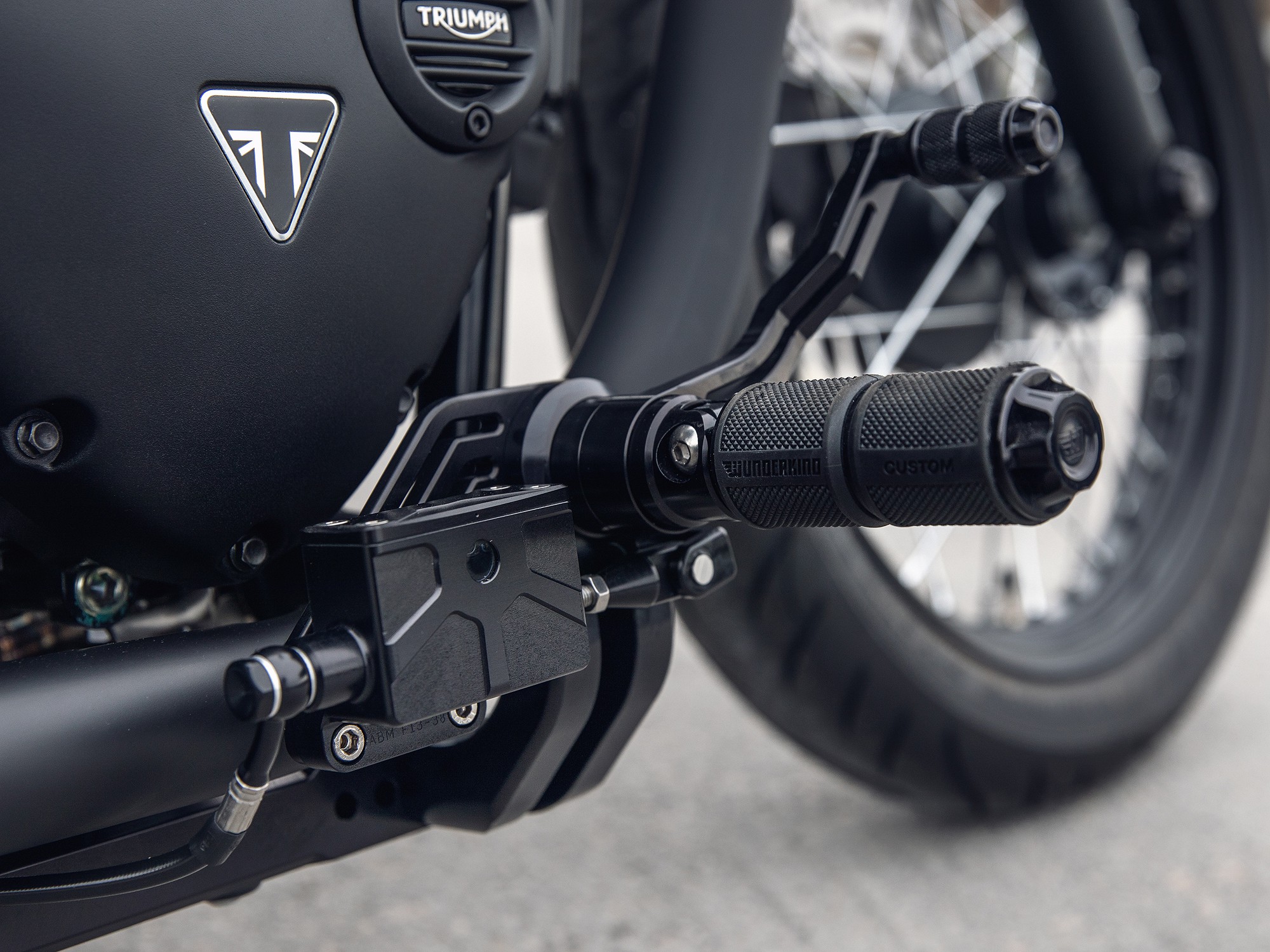 Front Fotpeg Kit Bobber adjustable