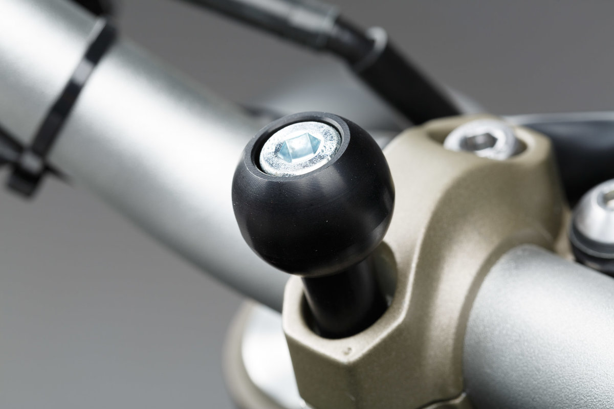 Navi ball mounting on handlebar clamp