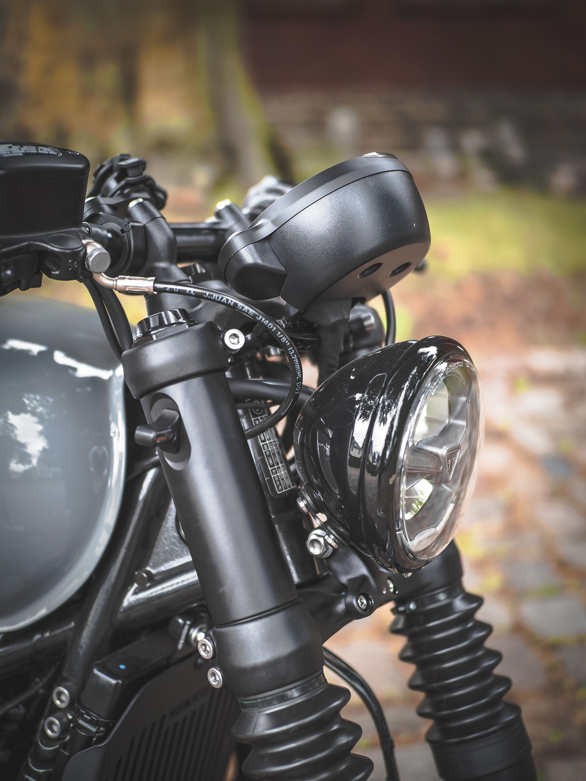 Forkcover including turn signals for Bobber