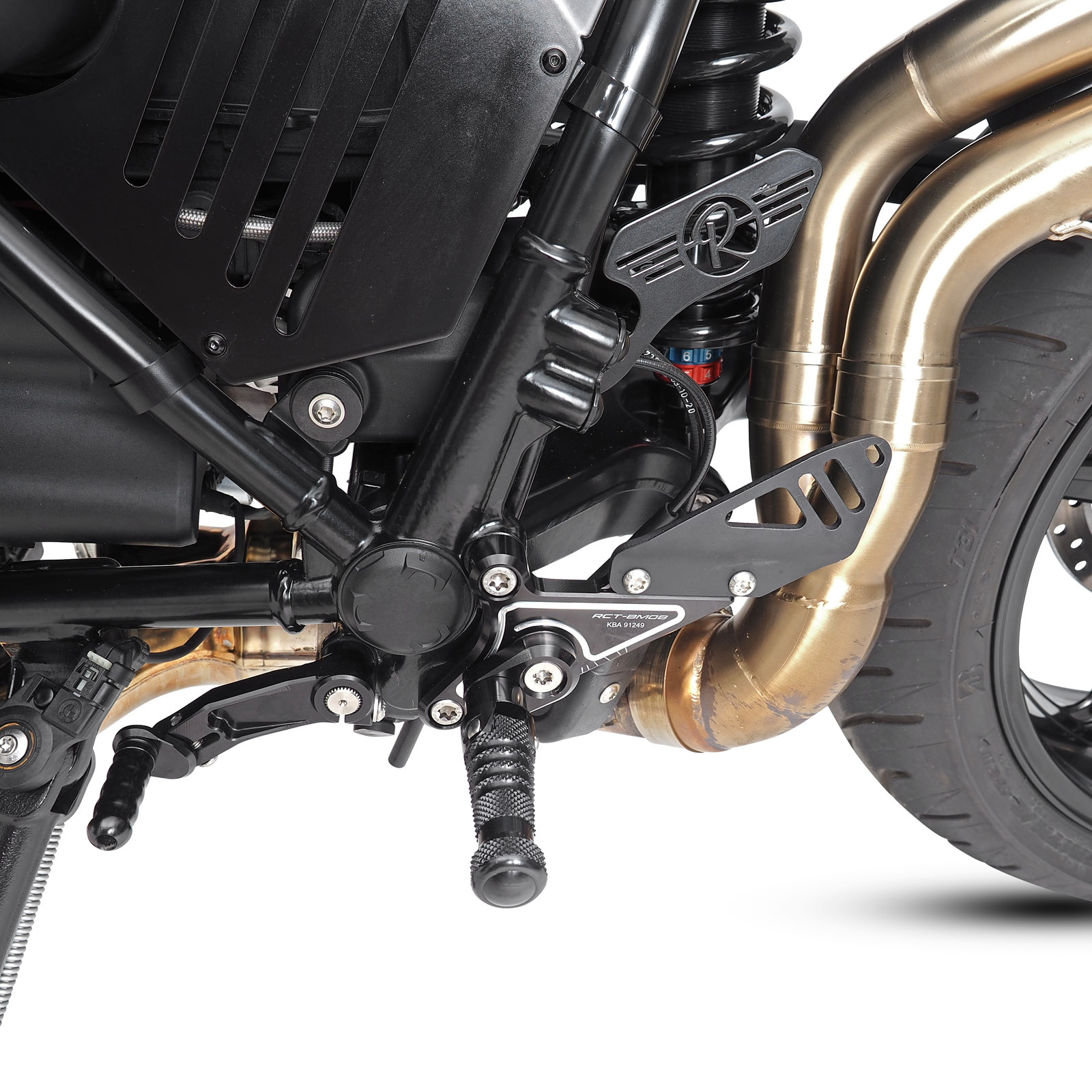 Sistema de reposapiés Gilles Tooling BMW R9T ajustable