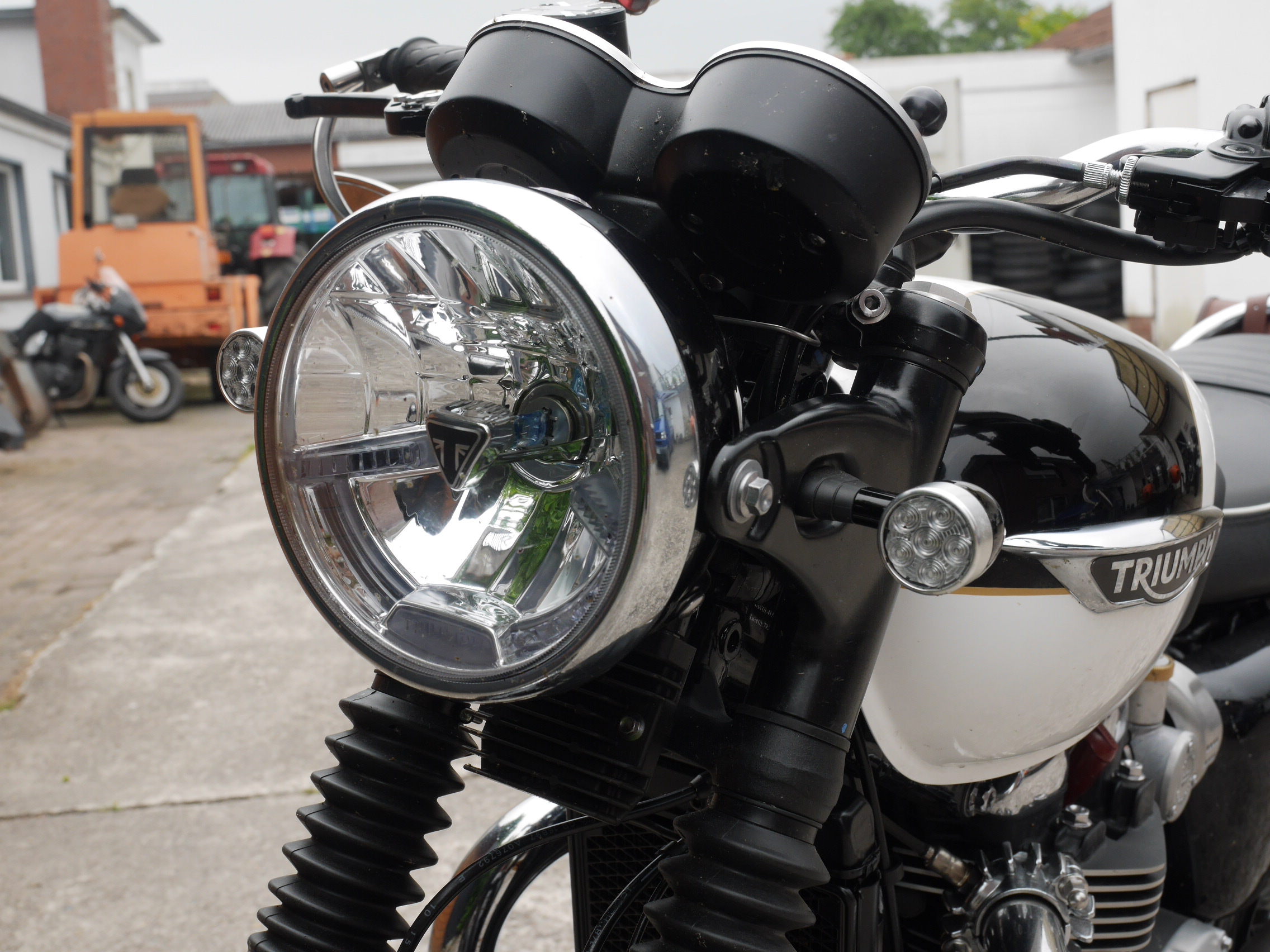 Triumph Bullet LED turn signals