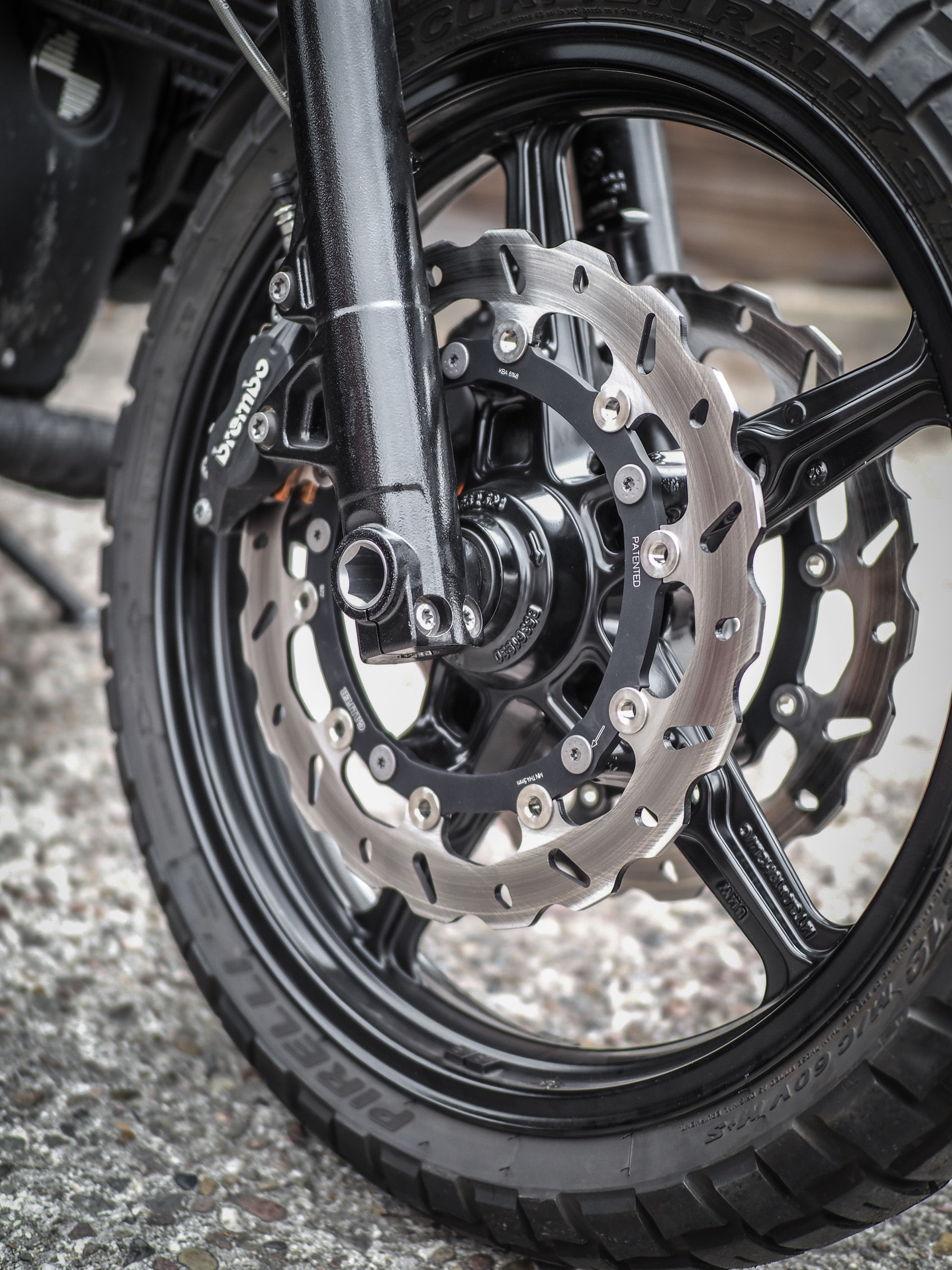 Wave front brake disc - BMW R9T