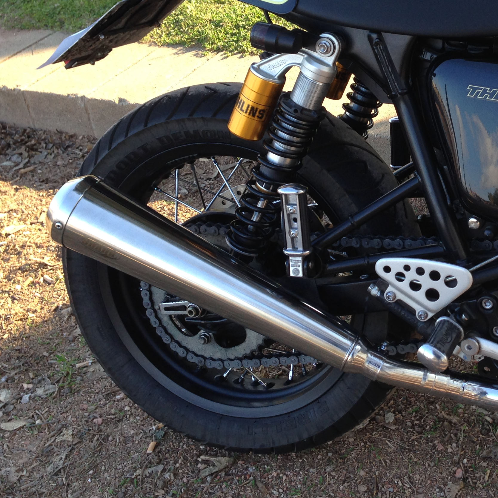 Shark Flat Look Exhaust Thruxton 