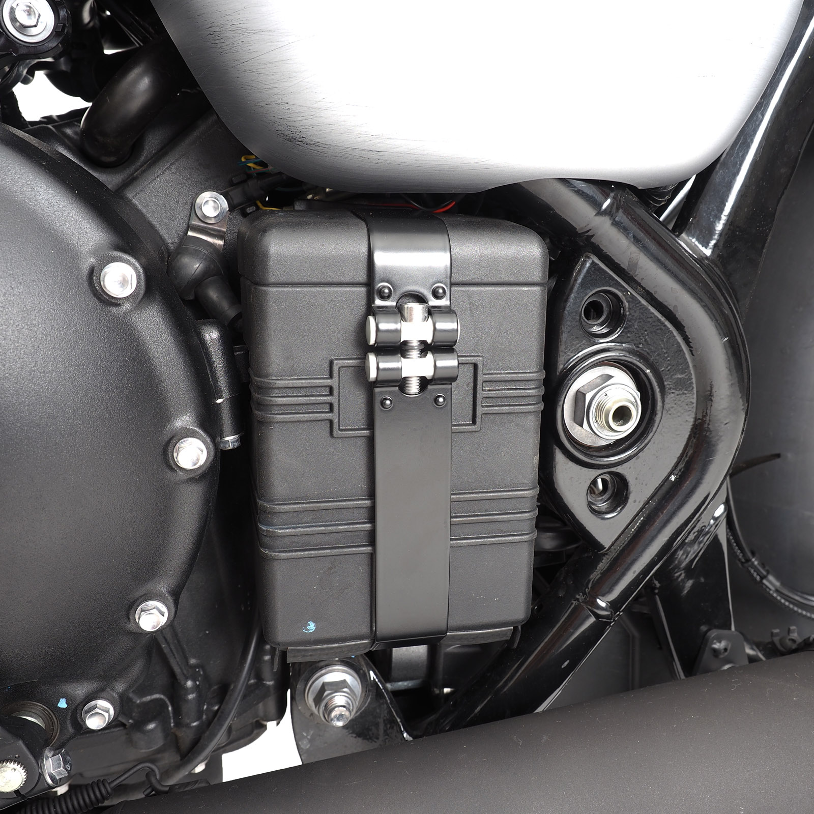 Battery box belt Bobber black coating