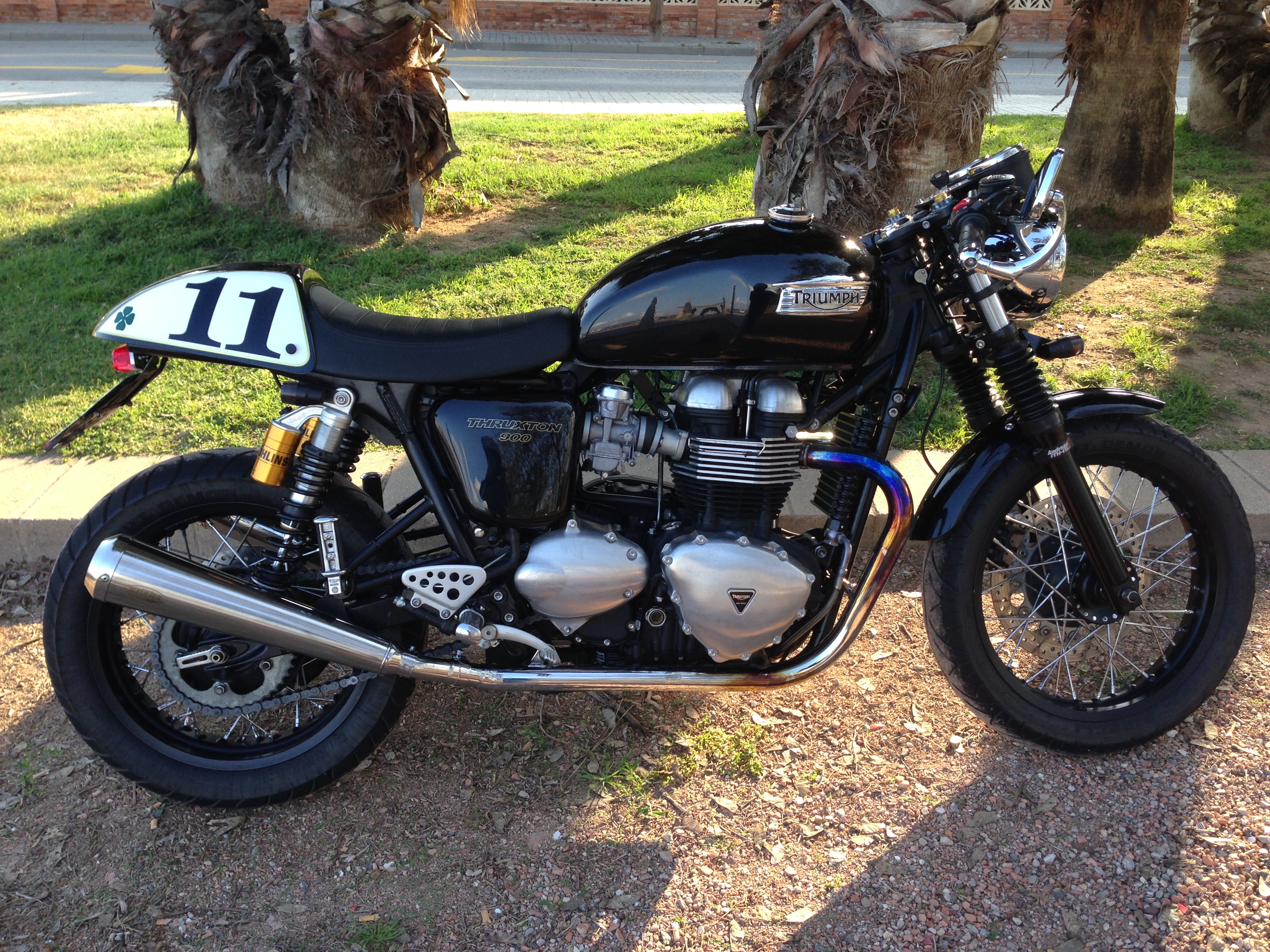 Shark Flat Look Auspuff Thruxton