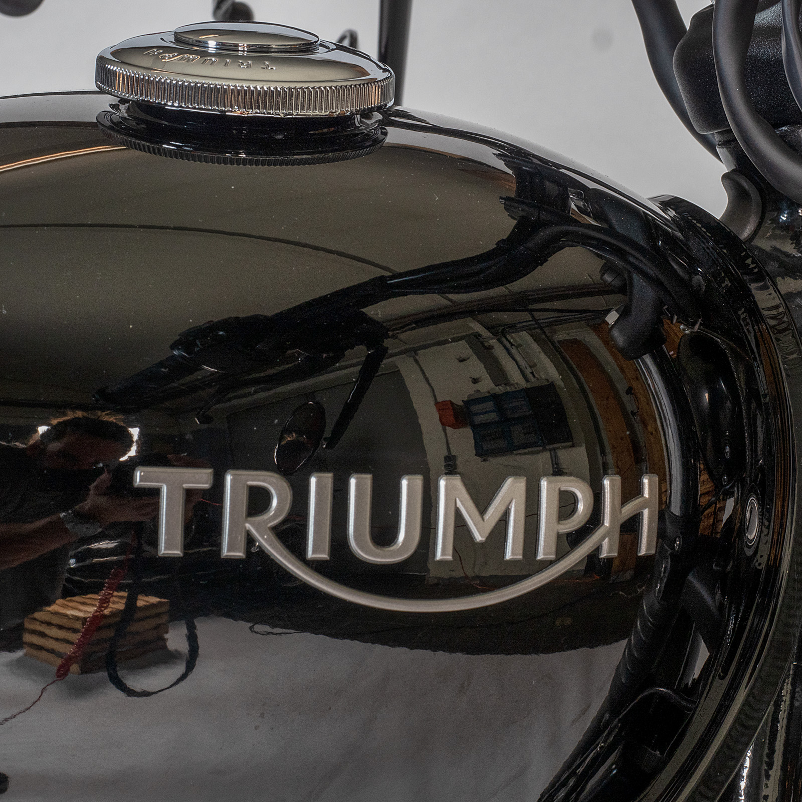 Triumph Schriftzug Logo 33mm x 120mm Aufkleber Sticker Silber - FD On, 5,90  €